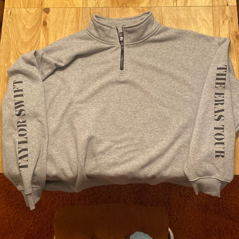 Taylor Swift Eras Tour 2xl quarter zip